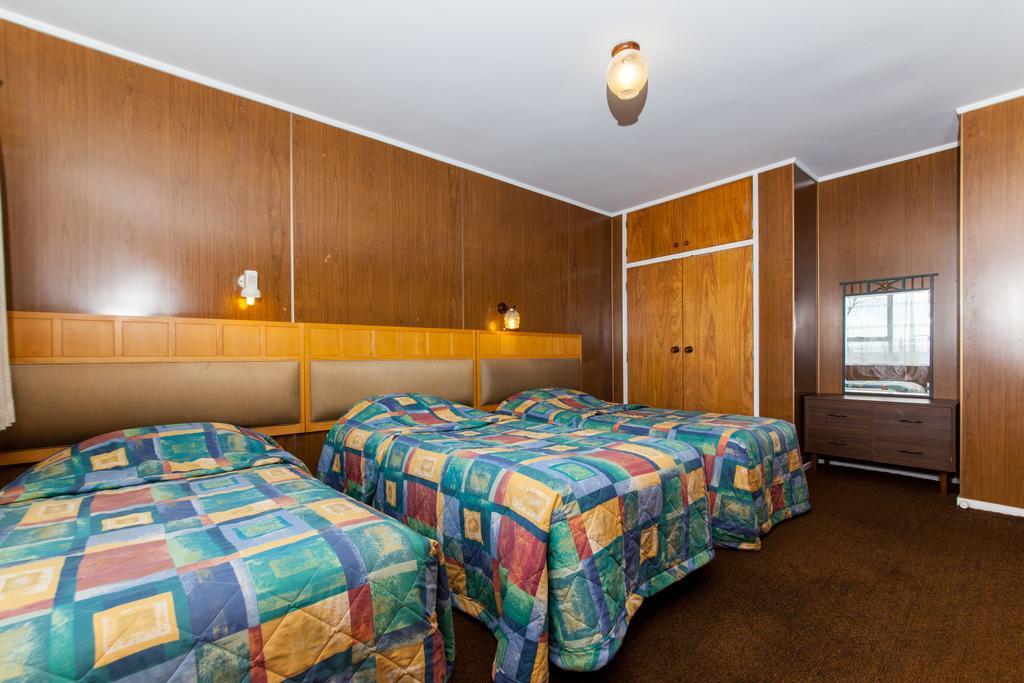Sunset Lodge Motel Taupaki Quarto foto